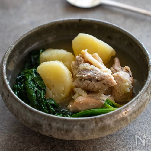 材料入れて煮込むだけ【鶏じゃが塩バターポトフ】