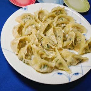AKARI☆の作ってみた!投稿(ニラたっぷり！春の焼き餃子)