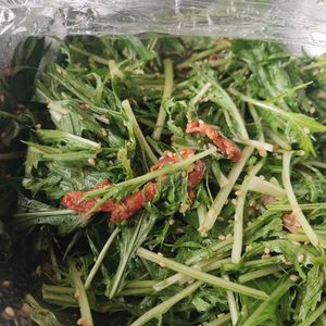 1294465の作ってみた!投稿(みず菜とカリカリ豚バラの山盛りサラダ)