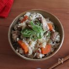 大人気！ちょっと甘めの鶏ごぼう飯。
