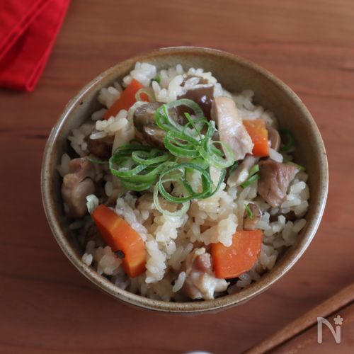 大人気!ちょっと甘めの鶏ごぼう飯。