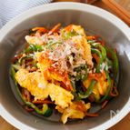 『ピーマンとにんじんと卵のおかか炒め』ご飯に合う簡単副菜☆