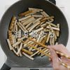 簡単絶品!これが噂の豚汁より旨い【鶏汁】の工程3