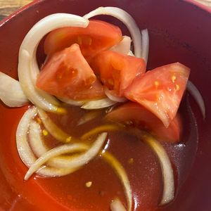 ゆーなの作ってみた!投稿(5分で完成【トマトと玉ねぎの酢醤油マリネ】さっぱりおいしい♩)