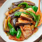 がっつり食べ応え！豚肉と茄子ピーマンの甘酢炒め