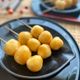 お月見団子に【米粉と木綿豆腐で作る】みたらし団子