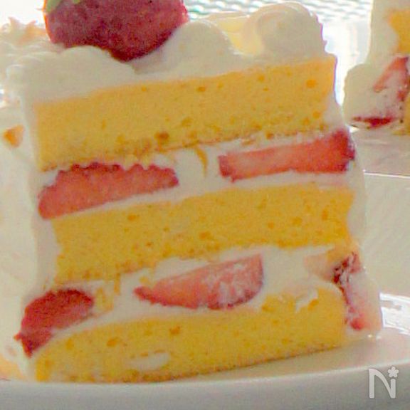 フワフワスポンジでお子様用の苺ショートケーキ