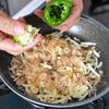 【爆速すぎる】ピーマンおかかチーズ焼きの工程4