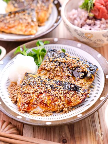 【作ってみた！で大人気】「さばのごまみりん焼き」お気に入り保存数1万突破の簡単お魚おかず｜みんなの推しレシピ
