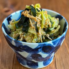 キャベツとえのき《にんにくごま味噌サラダ》