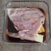 レンジで作る♪ガリバタ醤油の鶏むねチャーシューの工程2