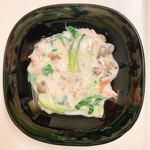 りんの作ってみた!投稿(野菜が主役で大満足！ちんげん菜とカニカマの中華風クリーム煮)