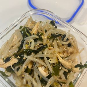 るちゃん♡の作ってみた!投稿(【ささみともやしとワカメの中華サラダ】包丁不要♪)