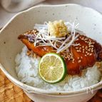万能調味料ひとつで！【ぶりの蒲焼丼】