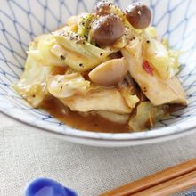 鶏胸肉とキャベツのオイマヨ炒め