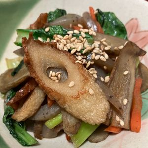 りんごの作ってみた!投稿(【こんにゃくとごぼうの甘辛炒め】作り置きやお弁当にも◎)