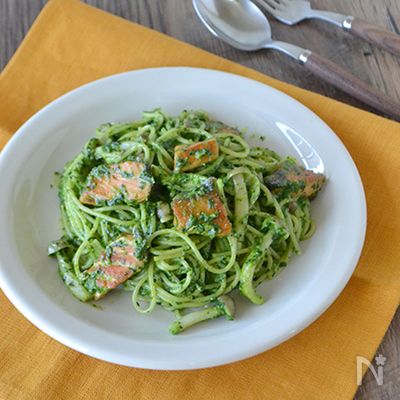 ほうれん草のジェノベーゼ風パスタ