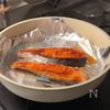 寒いと食べたくなる【鮭ときのこのミルクリゾット】の工程1