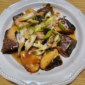 ナムディの作ってみた!投稿(ぶりの甘辛揚げ〜ネギごまソース〜【#作り置き #揚げない】)