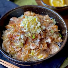 焼肉屋さんのネギ塩豚カルビ丼