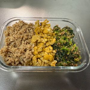 みの作ってみた!投稿(お味噌が新鮮♪【3色味噌そぼろ丼】)