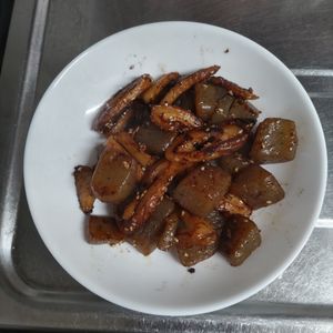 KUMIKOの作ってみた!投稿(簡単＆節約！【こんにゃくとちくわの甘辛炒め】)