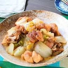 おいしさ際立つ！白菜と鶏肉のガリバタうま煮