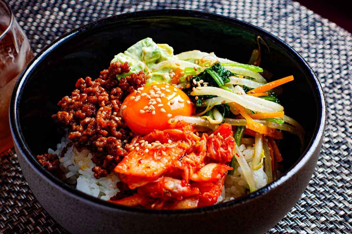 基本のビビンバ】アボカド添えてマイルドな仕上がりに。 | レシピ