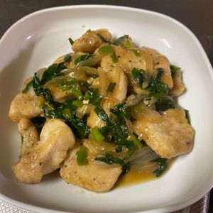 771616の作ってみた!投稿(ワンパン10分！【鶏むね肉とにらの旨ダレ炒め】スタミナ満点♩)