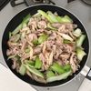 ［豚バラとチンゲン菜の甜麺醤炒め］包丁いらずで10分！簡単の工程3
