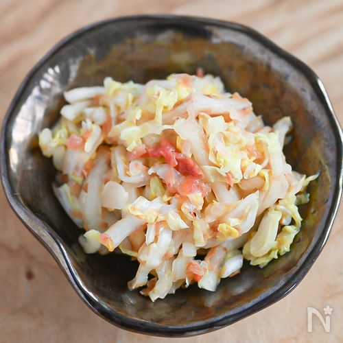 火を使わず簡単！白菜の梅干しおかか和え