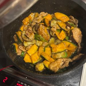 1169387の作ってみた!投稿(野菜たっぷり♪豚こまとかぼちゃと茄子の甘酢炒め)