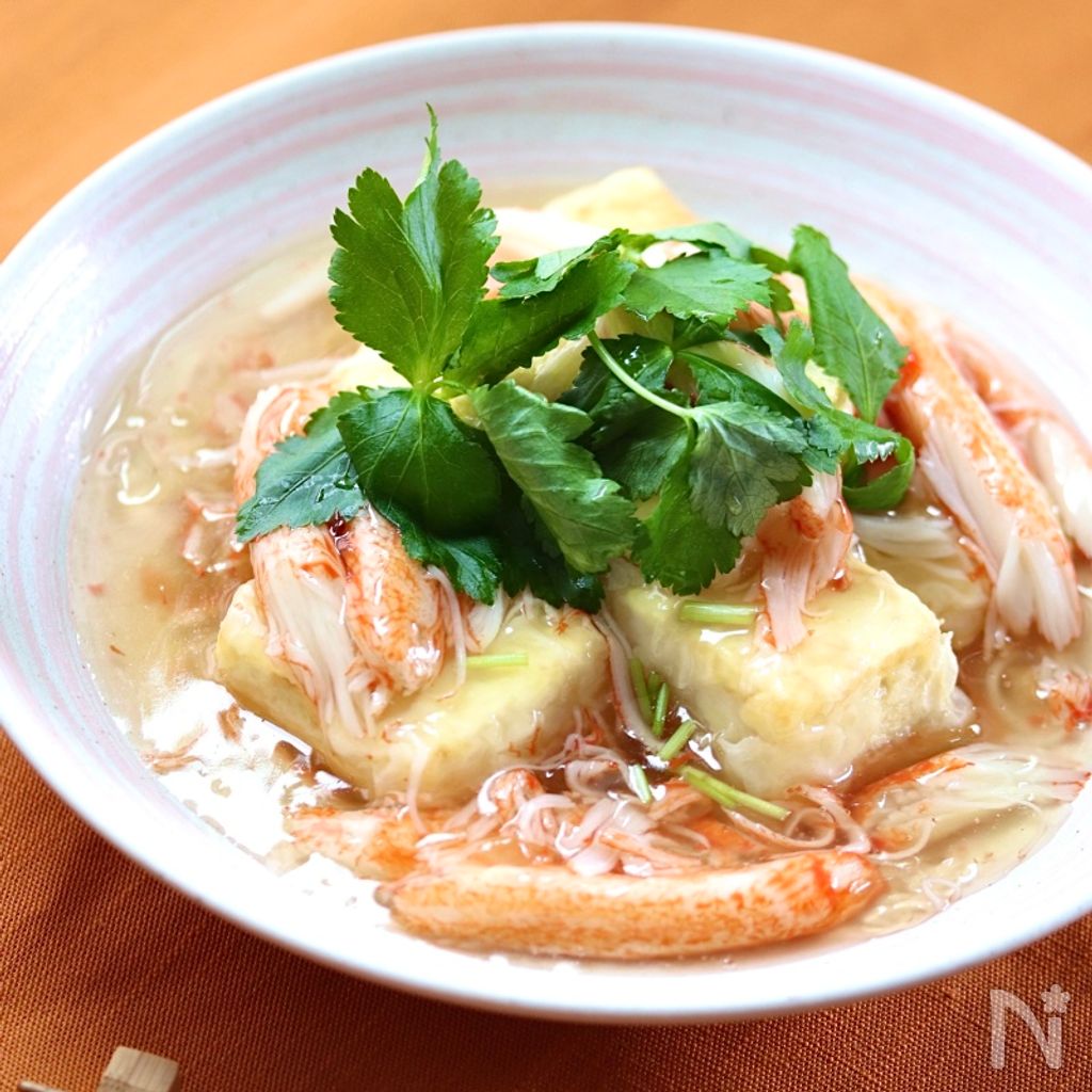 ほっこり優しいお味【揚げ出し豆腐のカニかまあんかけ】 | レシピサイトNadia