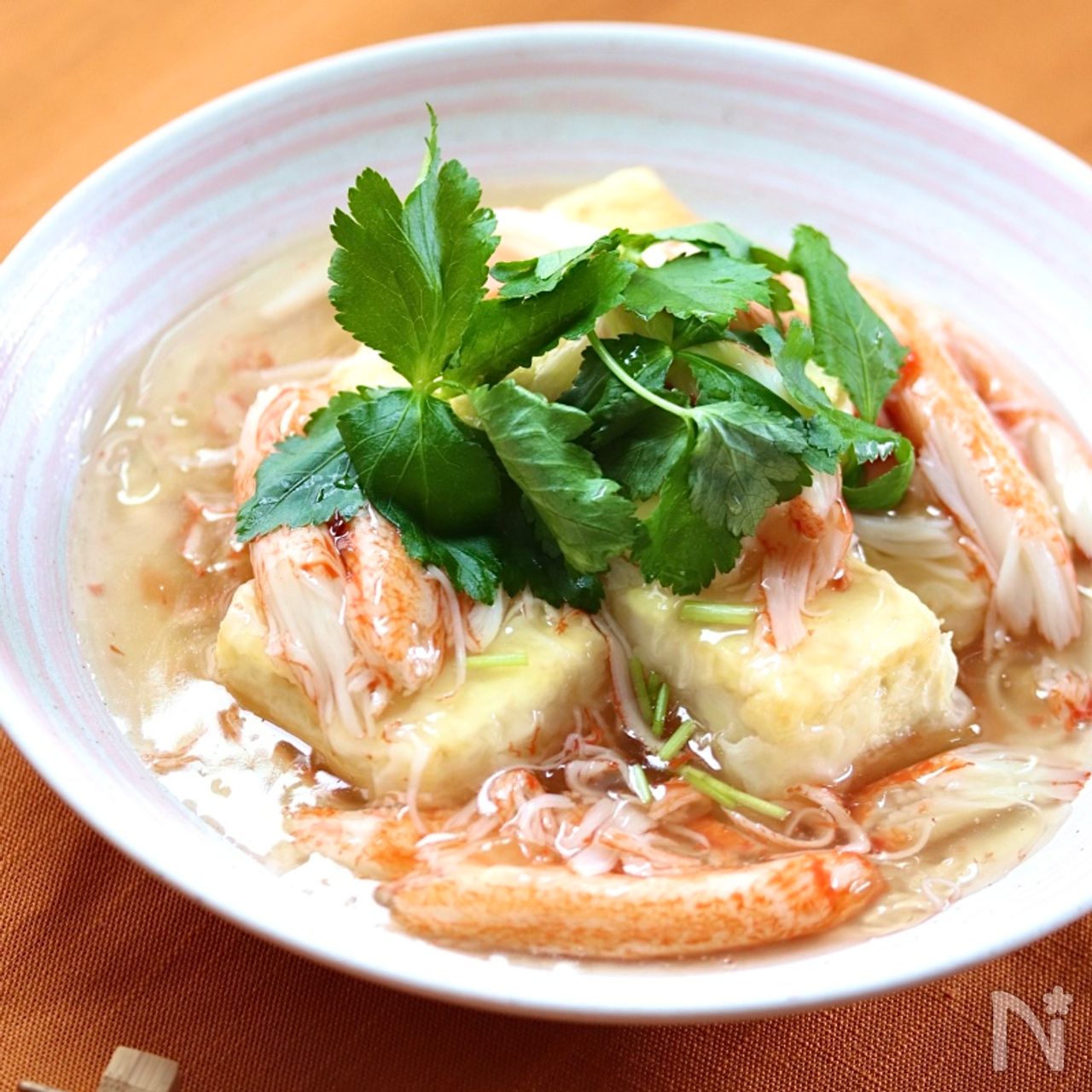 ほっこり優しいお味【揚げ出し豆腐のカニかまあんかけ】 | レシピサイトNadia