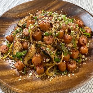 楽ラク手抜キッチン🐶🐾の作ってみた!投稿(焼肉のタレで味付け簡単！ソーセージとまいたけの旨辛パスタ)