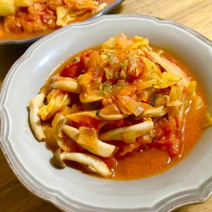 ゆかりの作ってみた!投稿(【コクうま！】鶏とキャベツのトマト煮込み)