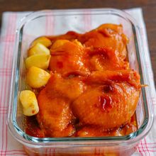 作り置きにおすすめ！鶏もも肉のにんにく煮