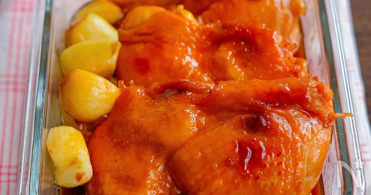 作り置きにおすすめ！鶏もも肉のにんにく煮