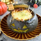 オーブン不要で簡単⭐︎〖丸ごとかぼちゃのハロウィグラタン〗