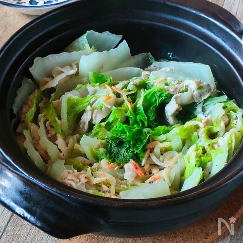 疲れた日にこれ。【豚肉と白菜のミルフィーユ一人鍋】