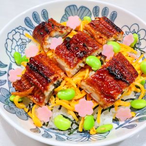 まゆの作ってみた!投稿(【照り焼きチキンちらし】おひなさまに♡子供も大人も嬉しい♬)