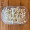 レンジで5分！【えのきとわかめの旨塩ナムル】やみつき副菜♩の工程1
