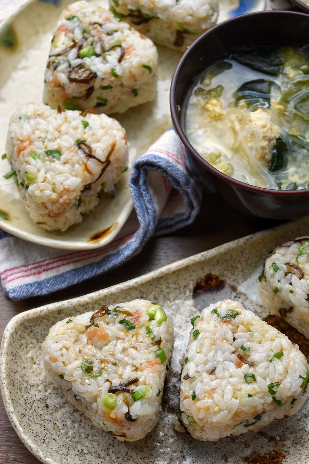 梅塩昆布おにぎり】無限に食べられる！激うま！食べ過ぎ注意w | レシピ