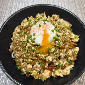 楽ラク手抜キッチン🐶🐾の作ってみた!投稿(やみつき！納豆鶏そぼろキムチうどん)