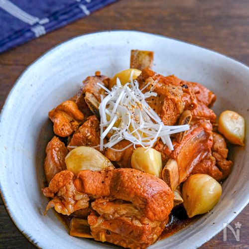 煮るだけ簡単！！スペアリブとホクっとにんにくのさっぱり煮　