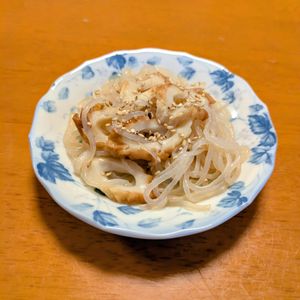 ゆきまる🐬🫧の作ってみた!投稿(あと一品に！パパッと作れる【ちくわとしらたきの甘辛炒め】)