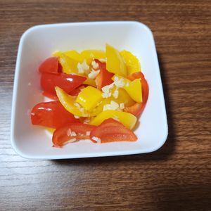 とももの作ってみた!投稿(3分!!カラフルパプリカの中華風マリネ#作り置き#お弁当)