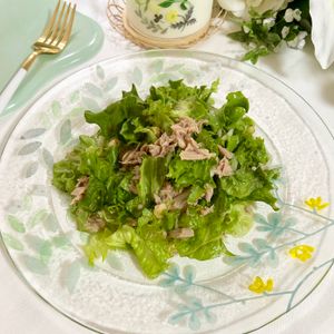 のりのり🐾🎀🤍の作ってみた!投稿(ピリッと柚子胡椒風味がいい!レタスとツナの爽やかレモンサラダ)