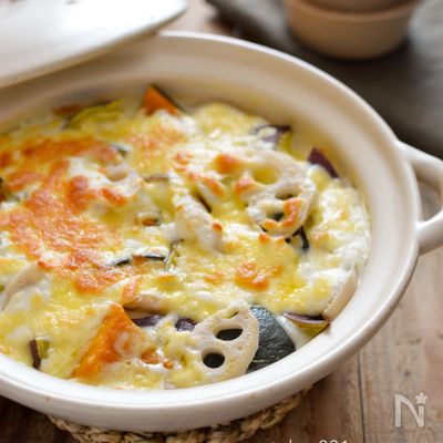 秋野菜グラタン。土鍋ひとつで調理から器まで!ほっくりおいしい