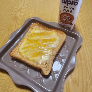 ナムディの作ってみた!投稿(甘じょっぱい背徳の味♡『ピーナッツバターチーズトースト』)